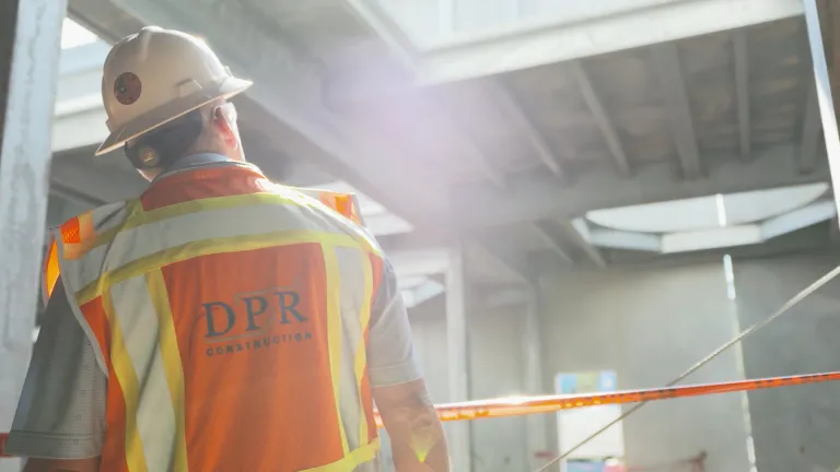 Nghiên cứu điển hình: Xây dựng DPR